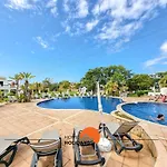 #322 Family Spacious & Cozy Apartamento