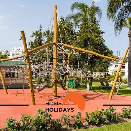 #322 Family By Holidays