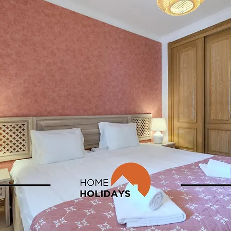 #322 Family By Holidays *