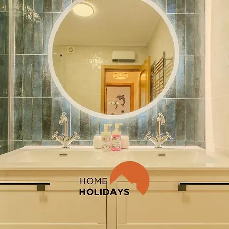 #322 Family By Holidays *