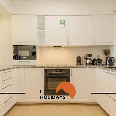 #322 Family By Holidays