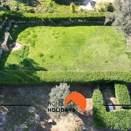 #322 Family By Holidays アパート