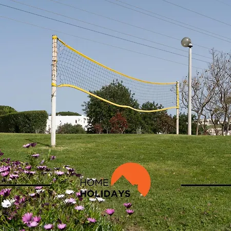 #322 Family By Holidays アパート